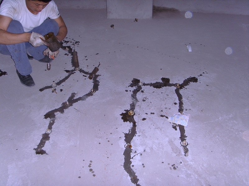混凝土裂缝.jpg