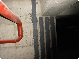 12.框架柱采用粘钢加固